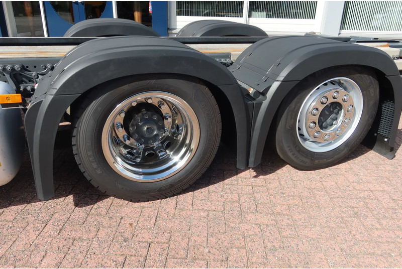 Kabiinišassiiga veoauto Mercedes-Benz Actros 2642 LL Chassis Cabine Giga space: pilt 14