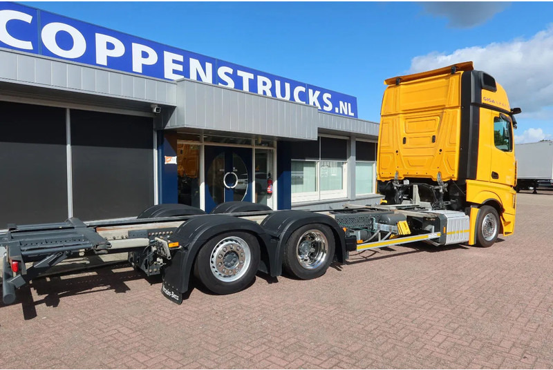 Mercedes-Benz Actros 2642 LL Chassis Cabine Giga space - Kabiinišassiiga veoauto: pilt 3 Mercedes-Benz Actros 2642 LL Chassis Cabine Giga space - Kabiinišassiiga veoauto: pilt 3