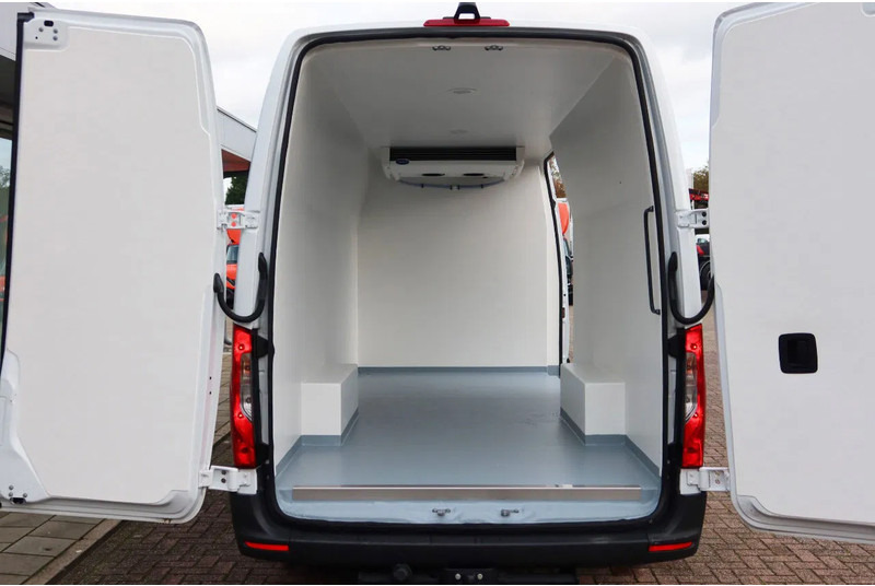 Mercedes-Benz Sprinter 317 L3 H2 Koel / Vries/ Verwarmen + 220 volt nachtaansluiting - Tarbesõiduk külmik: pilt 4 Mercedes-Benz Sprinter 317 L3 H2 Koel / Vries/ Verwarmen + 220 volt nachtaansluiting - Tarbesõiduk külmik: pilt 4