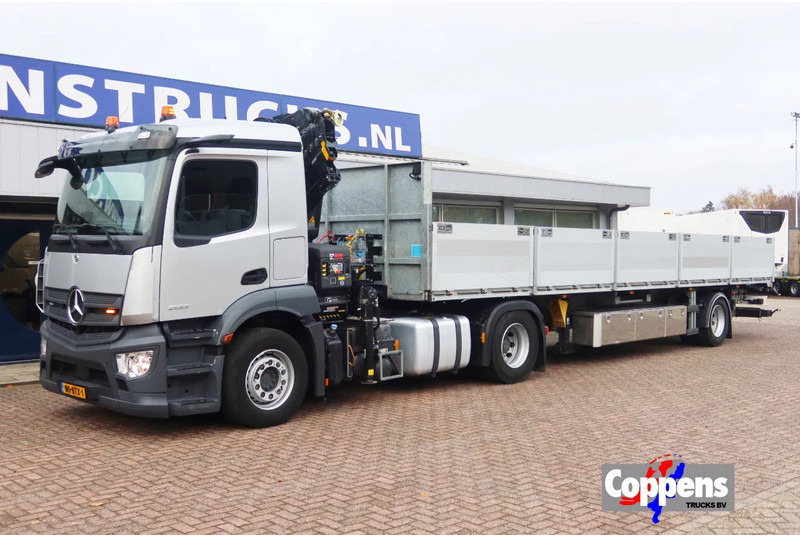 Mercedes-Benz Actros 2133 L Trekker + Hiab Kraan met City Trailer: OT-92-VD - Sadulveok: pilt 1 Mercedes-Benz Actros 2133 L Trekker + Hiab Kraan met City Trailer: OT-92-VD - Sadulveok: pilt 1