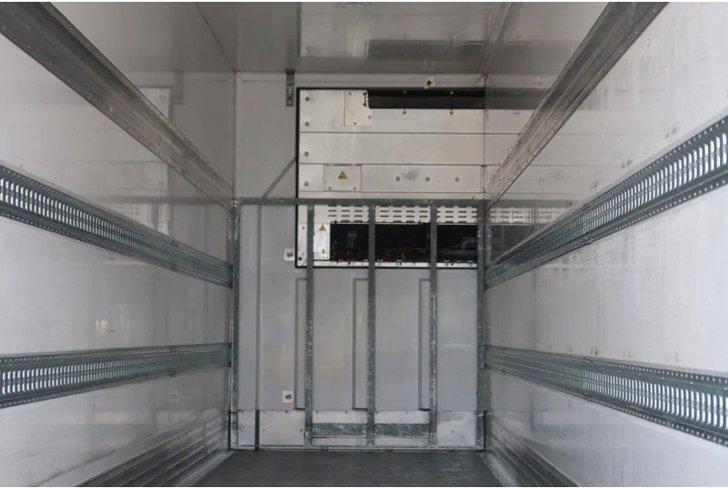 Sor IBERICA City trailer Koel/Vries+ klep 2500kg Bi-temp Carrier Vektor 19 MT - Külmutiga poolhaagis: pilt 4 Sor IBERICA City trailer Koel/Vries+ klep 2500kg Bi-temp Carrier Vektor 19 MT - Külmutiga poolhaagis: pilt 4