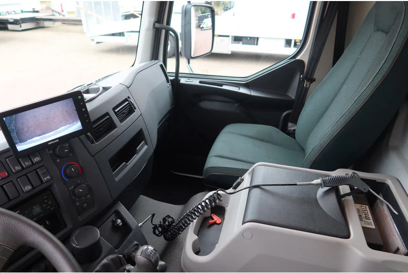 Volvo FL 250 Bakwagen + Dhollandia 1500 kg - Kasti veoauto: pilt 5 Volvo FL 250 Bakwagen + Dhollandia 1500 kg - Kasti veoauto: pilt 5