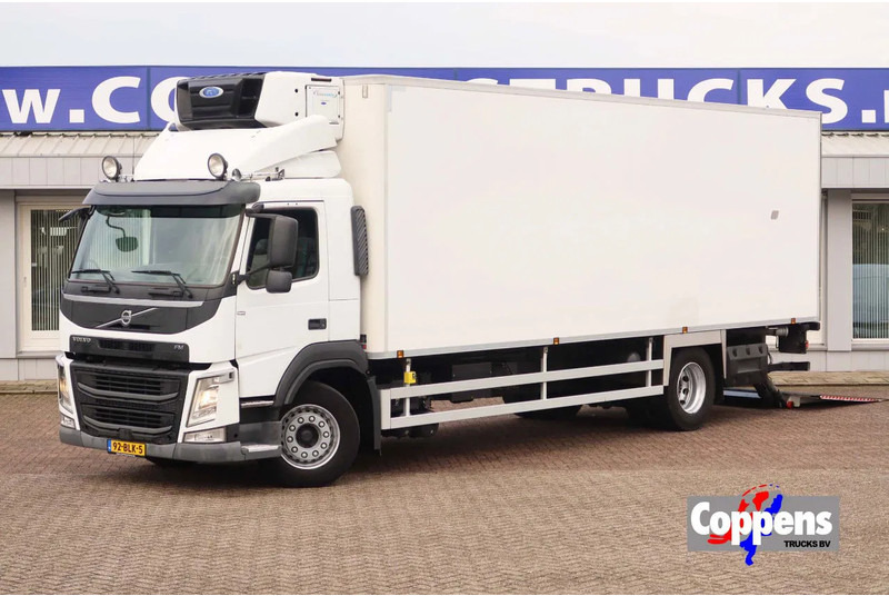 Volvo FM 330 4x2 Koel/Vries Carrier Supra 380 + Klep Dhollandia 2500 kg - Külmutiga veoauto: pilt 1 Volvo FM 330 4x2 Koel/Vries Carrier Supra 380 + Klep Dhollandia 2500 kg - Külmutiga veoauto: pilt 1