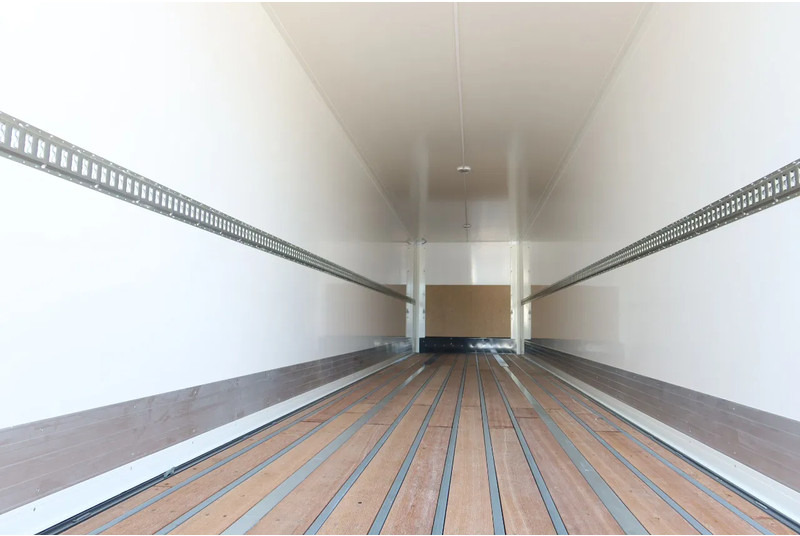Wielton 3 Asser. Gesloten met Dhollandia klep 2500 kg Lift as - Furgoonpoolhaagis: pilt 4 Wielton 3 Asser. Gesloten met Dhollandia klep 2500 kg Lift as - Furgoonpoolhaagis: pilt 4