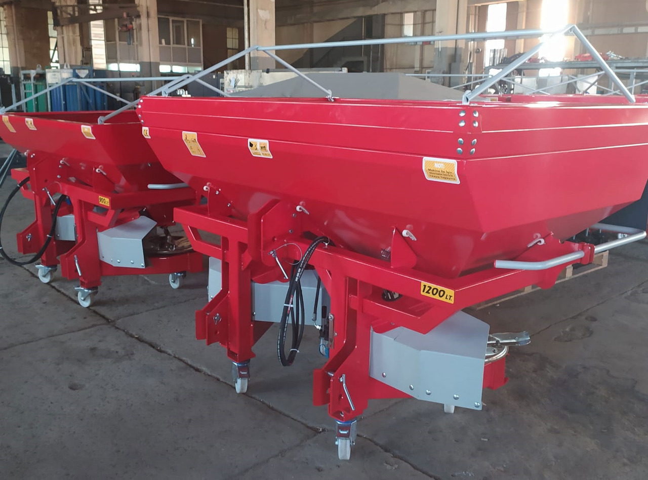 SOIL MASTER _MOUNTED TYPE FERTILIZER SPREADER - Väetiselaoturid: pilt 3 SOIL MASTER _MOUNTED TYPE FERTILIZER SPREADER - Väetiselaoturid: pilt 3