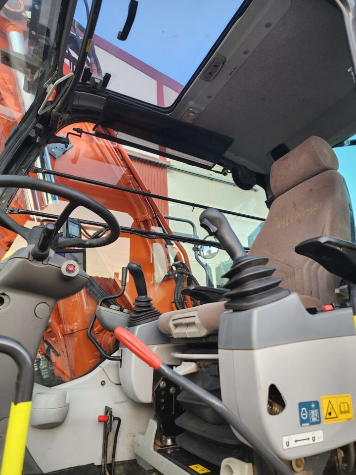 Ratastel ekskavaator HITACHI ZX145W-6: pilt 9 Ratastel ekskavaator HITACHI ZX145W-6: pilt 9