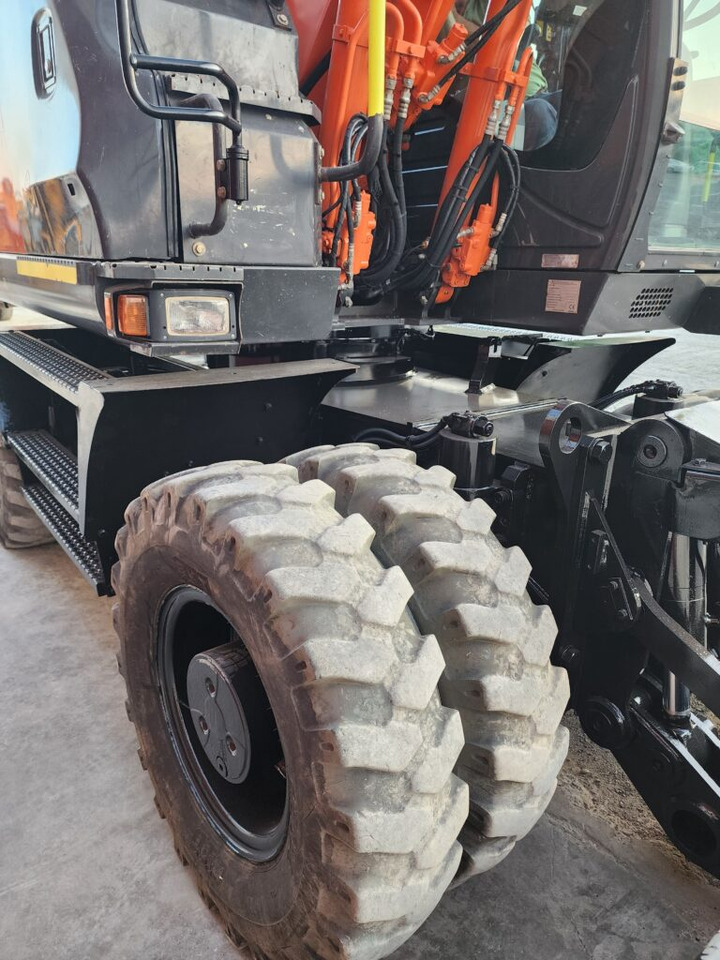 HITACHI ZX145W-6 - Ratastel ekskavaator: pilt 5 HITACHI ZX145W-6 - Ratastel ekskavaator: pilt 5