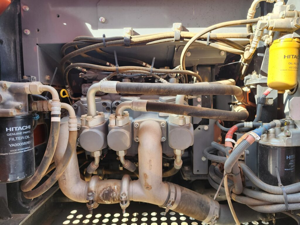 HITACHI ZX210LC-6 - Lintekskavaator: pilt 5 HITACHI ZX210LC-6 - Lintekskavaator: pilt 5