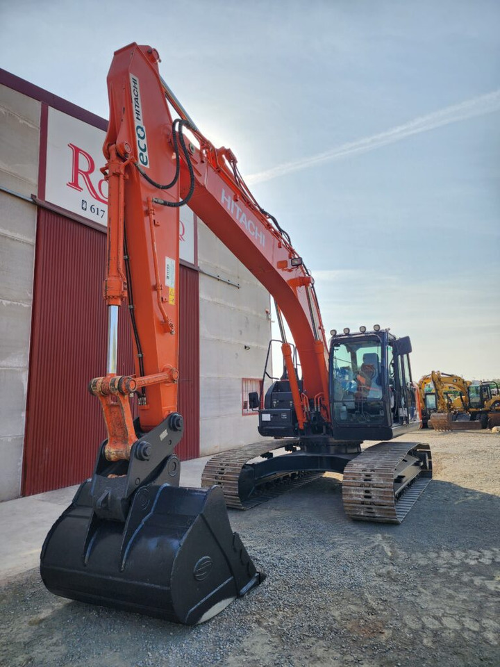 HITACHI ZX210LC-6 - Lintekskavaator: pilt 2 HITACHI ZX210LC-6 - Lintekskavaator: pilt 2