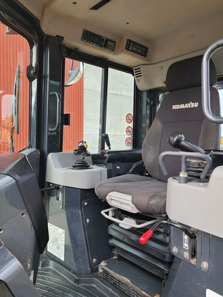 Buldooser KOMATSU D61PX-23: pilt 8