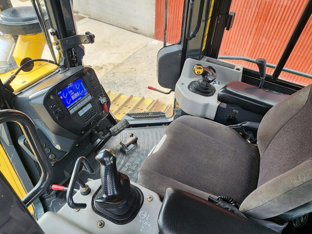 Buldooser KOMATSU D61PX-23: pilt 9