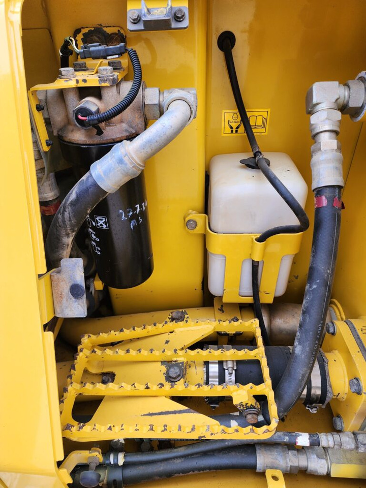 KOMATSU D61PX-23 - Buldooser: pilt 4 KOMATSU D61PX-23 - Buldooser: pilt 4