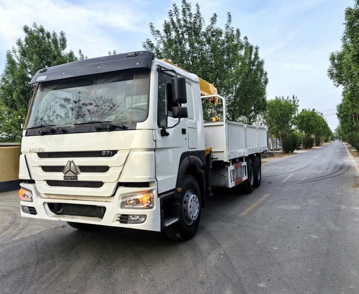 HOWO 371HP CRANE TRUCK - Kraanaga veoauto: pilt 3 HOWO 371HP CRANE TRUCK - Kraanaga veoauto: pilt 3