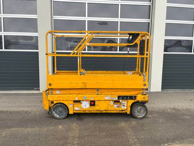 Haulotte Compact 8 - Scherenarbeitsbühne 8,2m, BJ 2021 - Käärlift: pilt 1 Haulotte Compact 8 - Scherenarbeitsbühne 8,2m, BJ 2021 - Käärlift: pilt 1