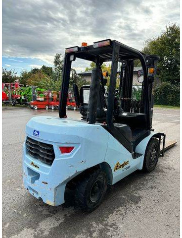 Hyster Yale UT35P Dieselstapler 2500kg, 4800mm, BJ 2019 - Diiseltõstuk: pilt 5 Hyster Yale UT35P Dieselstapler 2500kg, 4800mm, BJ 2019 - Diiseltõstuk: pilt 5