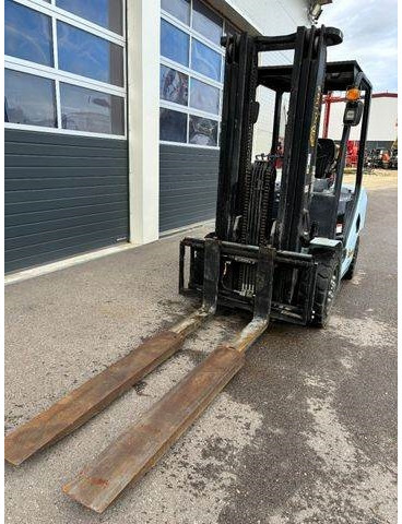 Hyster Yale UT35P Dieselstapler 2500kg, 4800mm, BJ 2019 - Diiseltõstuk: pilt 3 Hyster Yale UT35P Dieselstapler 2500kg, 4800mm, BJ 2019 - Diiseltõstuk: pilt 3