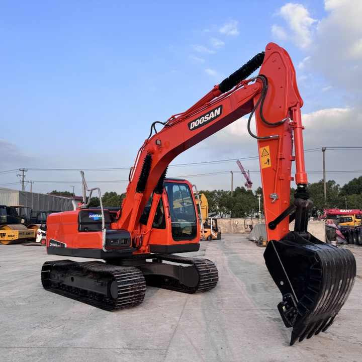 14 Ton Original Korea Used Doosan DX140LC-9c DX 140 150 225 300 Hydraulic Crawler Excavators in Good Condition Doosan140 - Ekskavaator: pilt 5 14 Ton Original Korea Used Doosan DX140LC-9c DX 140 150 225 300 Hydraulic Crawler Excavators in Good Condition Doosan140 - Ekskavaator: pilt 5