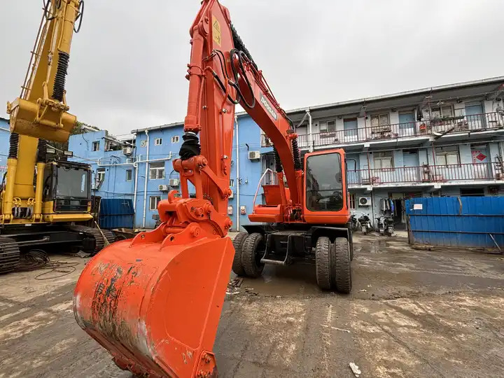 15ton Used Wheel Excavator Doosan Dh150w-7 Made In Korea For Sale With Original Good Running Condition In Shanghai - Ratastel ekskavaator: pilt 3 15ton Used Wheel Excavator Doosan Dh150w-7 Made In Korea For Sale With Original Good Running Condition In Shanghai - Ratastel ekskavaator: pilt 3