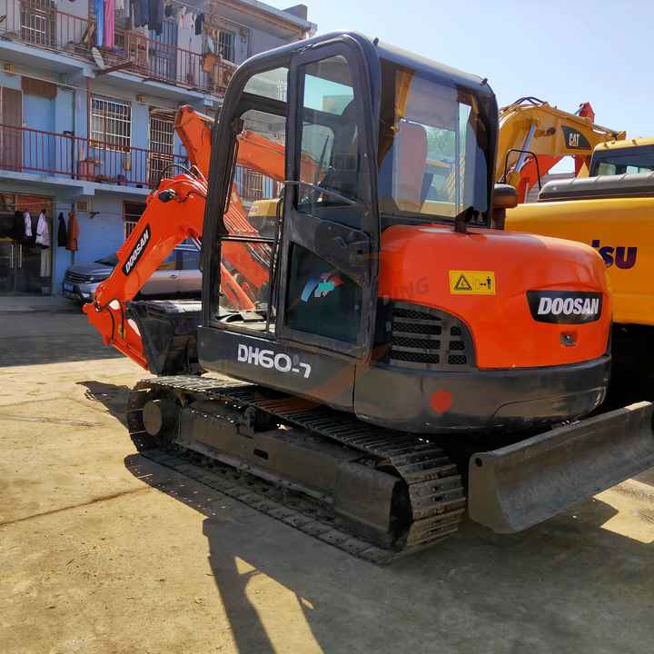 Awesome Performance Korea Imported Small Scale Used Doosan Dh60 Dh55 Dh150 Dx60 Dx225 Excavator - Lintekskavaator: pilt 3 Awesome Performance Korea Imported Small Scale Used Doosan Dh60 Dh55 Dh150 Dx60 Dx225 Excavator - Lintekskavaator: pilt 3