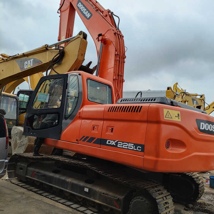 Awesome Performance Korea Imported Small Scale Used Doosan Dh60 Dh55 Dh150 Dx60 Dx225 Excavator in China - Lintekskavaator: pilt 1 Awesome Performance Korea Imported Small Scale Used Doosan Dh60 Dh55 Dh150 Dx60 Dx225 Excavator in China - Lintekskavaator: pilt 1