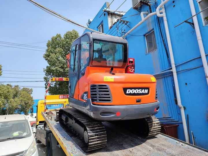Awesome Performance Korea Imported Small Scale Used Doosan Dh60 Dh55 Dh150 Dx60 Dx225 Excavator nice condition - Lintekskavaator: pilt 4 Awesome Performance Korea Imported Small Scale Used Doosan Dh60 Dh55 Dh150 Dx60 Dx225 Excavator nice condition - Lintekskavaator: pilt 4