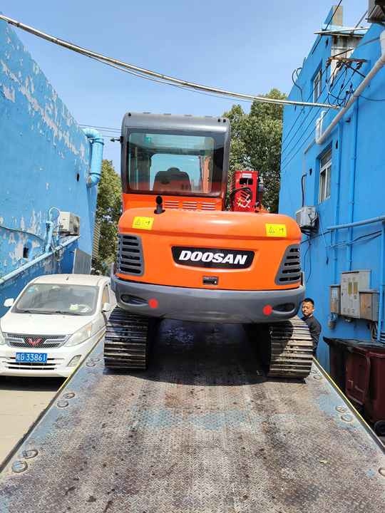 Awesome Performance Korea Imported Small Scale Used Doosan Dh60 Dh55 Dh150 Dx60 Dx225 Excavator nice condition - Lintekskavaator: pilt 3 Awesome Performance Korea Imported Small Scale Used Doosan Dh60 Dh55 Dh150 Dx60 Dx225 Excavator nice condition - Lintekskavaator: pilt 3