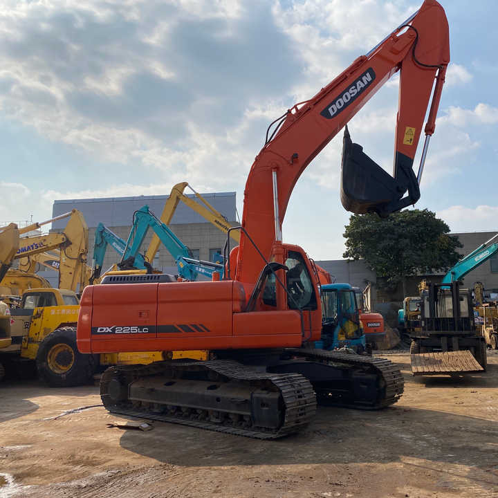 Best Selling DOOSAN excavator machine construction used machinery equipment dx225 DX60 DX70 DH60 DH220 used excavators in stock - Ekskavaator: pilt 1 Best Selling DOOSAN excavator machine construction used machinery equipment dx225 DX60 DX70 DH60 DH220 used excavators in stock - Ekskavaator: pilt 1
