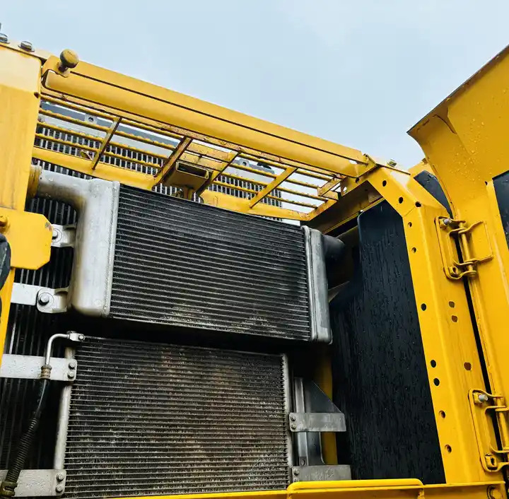 Favorable Price Japan Original Good Working Condition Used Komatsu Pc300-7 Tracked Excavator In Shanghai - Lintekskavaator: pilt 2 Favorable Price Japan Original Good Working Condition Used Komatsu Pc300-7 Tracked Excavator In Shanghai - Lintekskavaator: pilt 2