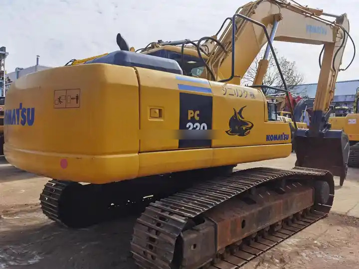 Good Condition Komatsu Used PC220-7 Hydraulic Crawler Excavator Suitable For Construction/ Agriculture Digging - Lintekskavaator: pilt 3 Good Condition Komatsu Used PC220-7 Hydraulic Crawler Excavator Suitable For Construction/ Agriculture Digging - Lintekskavaator: pilt 3
