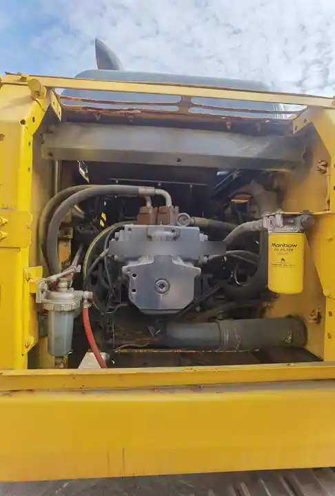 Good Condition Komatsu Used PC220-7 Hydraulic Crawler Excavator Suitable For Construction/ Agriculture Digging - Lintekskavaator: pilt 4 Good Condition Komatsu Used PC220-7 Hydraulic Crawler Excavator Suitable For Construction/ Agriculture Digging - Lintekskavaator: pilt 4