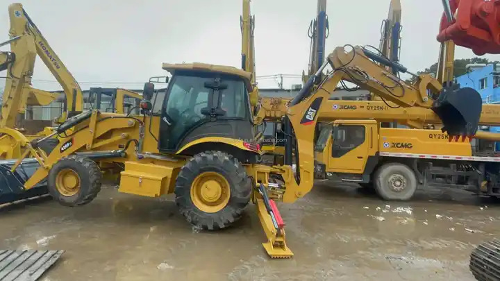 HT636 Mini Tractor with Front End Loader and Backhoe Efficient Cat 420F2 Backhoe Loader Weichai Engine New Condition - Ekskavaator-laadur: pilt 3 HT636 Mini Tractor with Front End Loader and Backhoe Efficient Cat 420F2 Backhoe Loader Weichai Engine New Condition - Ekskavaator-laadur: pilt 3
