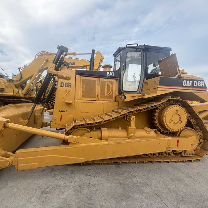 High Efficiency Used Caterpillar Bulldozer cat d8r Used Caterpillar d7g 6g d8r - Buldooser: pilt 1 High Efficiency Used Caterpillar Bulldozer cat d8r Used Caterpillar d7g 6g d8r - Buldooser: pilt 1