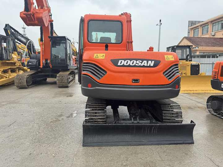 Hot Sale Used Doosan DX75-9C Excavator Doosan 7.5 Ton Crawler Digger Original Equipment - Lintekskavaator: pilt 3 Hot Sale Used Doosan DX75-9C Excavator Doosan 7.5 Ton Crawler Digger Original Equipment - Lintekskavaator: pilt 3