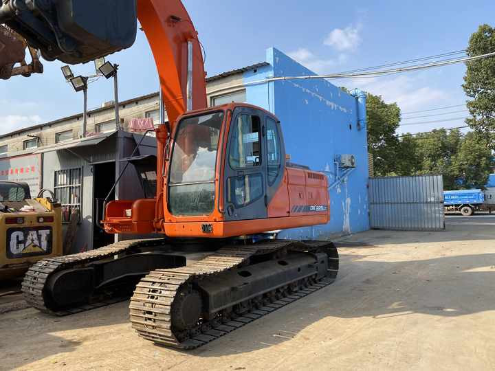 Hydraulic Excavator Doosan DX225LC and More Used Excavator from Korea - Lintekskavaator: pilt 4 Hydraulic Excavator Doosan DX225LC and More Used Excavator from Korea - Lintekskavaator: pilt 4