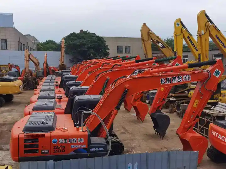 Japan Made Used Excavator Hitachi Ex200-1,Ex200 With Good Condition And Best Price Excavator Machine in Shanghai - Lintekskavaator: pilt 3 Japan Made Used Excavator Hitachi Ex200-1,Ex200 With Good Condition And Best Price Excavator Machine in Shanghai - Lintekskavaator: pilt 3
