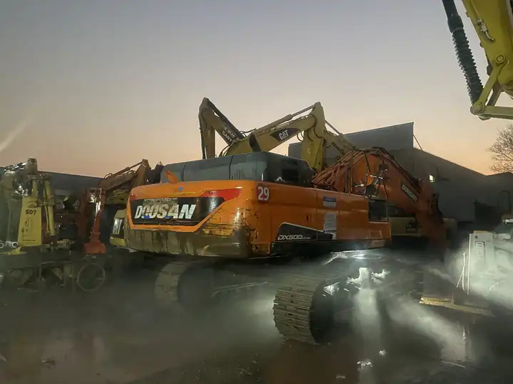 Original Doosan Dx420 Used Excavator/few Working Hours Used 420 Doosan Excavator Dx420 In Stock - Lintekskavaator: pilt 4 Original Doosan Dx420 Used Excavator/few Working Hours Used 420 Doosan Excavator Dx420 In Stock - Lintekskavaator: pilt 4