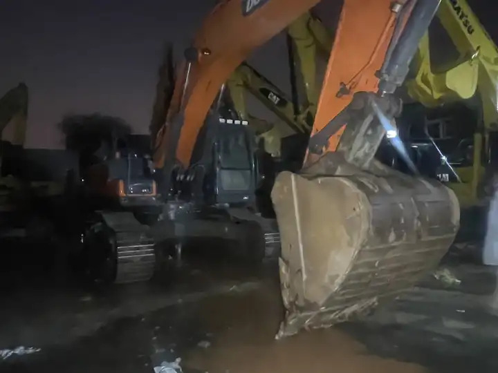 Original Doosan Dx420 Used Excavator/few Working Hours Used 420 Doosan Excavator Dx420 In Stock - Lintekskavaator: pilt 3 Original Doosan Dx420 Used Excavator/few Working Hours Used 420 Doosan Excavator Dx420 In Stock - Lintekskavaator: pilt 3