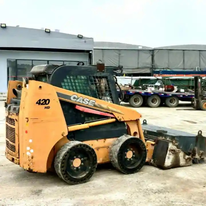 Original Second hand CASE skid steer loader 420 for sale compact skid steers loaders 440 430 420 in stock - Kompaktlaadur: pilt 1 Original Second hand CASE skid steer loader 420 for sale compact skid steers loaders 440 430 420 in stock - Kompaktlaadur: pilt 1