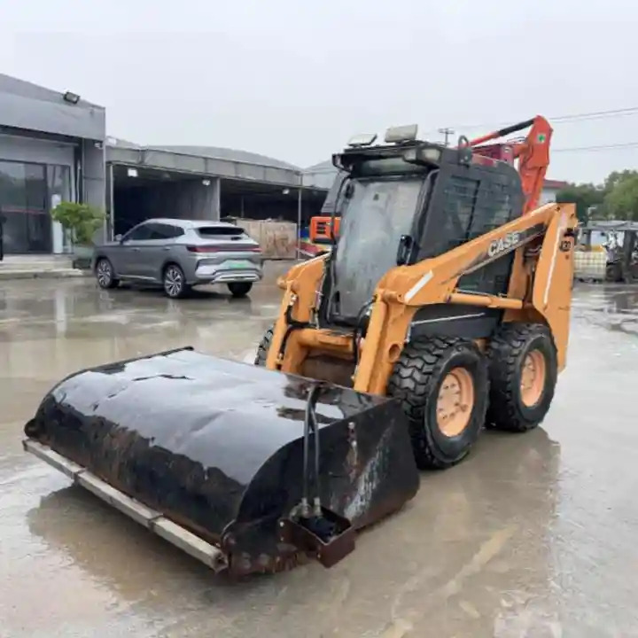 Original Second hand CASE skid steer loader 420 for sale compact skid steers loaders 440 430 420 in stock - Kompaktlaadur: pilt 2 Original Second hand CASE skid steer loader 420 for sale compact skid steers loaders 440 430 420 in stock - Kompaktlaadur: pilt 2