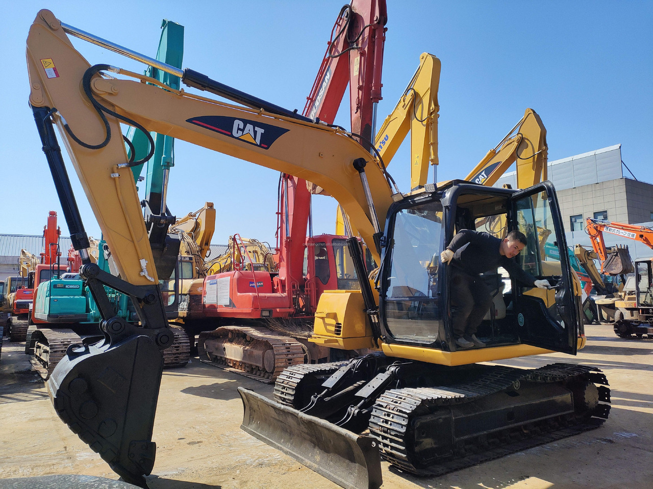 Original Well-Maintained CAT 312C Used Excavator for Sale - Lintekskavaator: pilt 4 Original Well-Maintained CAT 312C Used Excavator for Sale - Lintekskavaator: pilt 4