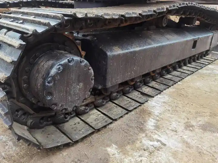 Popular Second Hand Hitachi Excavator Ex200 Used Hitachi Crawler Digger Original Made In Japan at Low Price For Sale - Lintekskavaator: pilt 4 Popular Second Hand Hitachi Excavator Ex200 Used Hitachi Crawler Digger Original Made In Japan at Low Price For Sale - Lintekskavaator: pilt 4