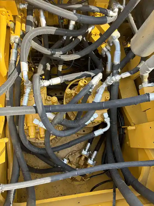 Second Hand CAT 349D2L Large Excavator, Original Cat 349d2L 340d2 340d2l 336dl Excavator Excavator for Hot Sale - Ekskavaator: pilt 4 Second Hand CAT 349D2L Large Excavator, Original Cat 349d2L 340d2 340d2l 336dl Excavator Excavator for Hot Sale - Ekskavaator: pilt 4