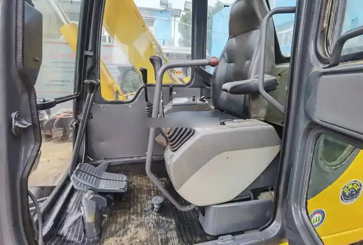 Second hand Komatsu PC60-7 excavator in good condition for sale - Lintekskavaator: pilt 4 Second hand Komatsu PC60-7 excavator in good condition for sale - Lintekskavaator: pilt 4