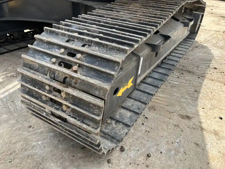 Second hand komatsu PC200 pc200-7 pc200-8 pc220 excavator low price high quality Construction works machinery in good condition liising Second hand komatsu PC200 pc200-7 pc200-8 pc220 excavator low price high quality Construction works machinery in good condition: pilt 6
