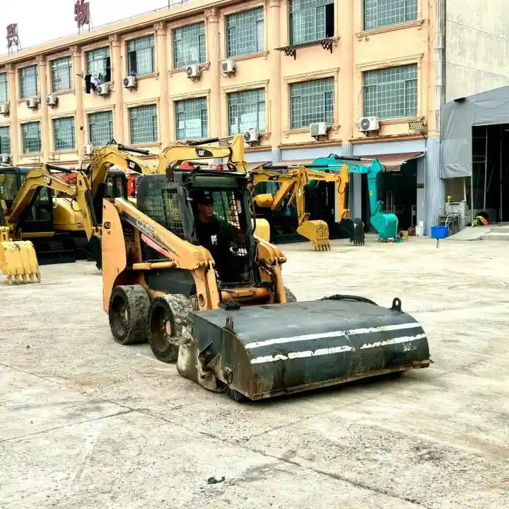 Used Case 420 Backhoe Loader Used Skid Steer Loader CASE 430 CASE 440 - Kompaktlaadur: pilt 3 Used Case 420 Backhoe Loader Used Skid Steer Loader CASE 430 CASE 440 - Kompaktlaadur: pilt 3