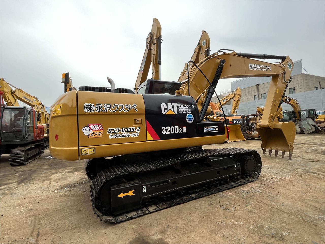 Used Cat Excavator CAT 320D High Quality Japan Used Construction Machine 20ton Excavator cat320d for sale - Ekskavaator: pilt 3 Used Cat Excavator CAT 320D High Quality Japan Used Construction Machine 20ton Excavator cat320d for sale - Ekskavaator: pilt 3