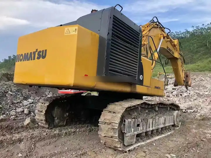 Used Crawler second hand KOMAT SU digger PC800 large Excavator with buckets for sale 80ton Used Crawler second hand KOMAT SU dig - Lintekskavaator: pilt 4 Used Crawler second hand KOMAT SU digger PC800 large Excavator with buckets for sale 80ton Used Crawler second hand KOMAT SU dig - Lintekskavaator: pilt 4
