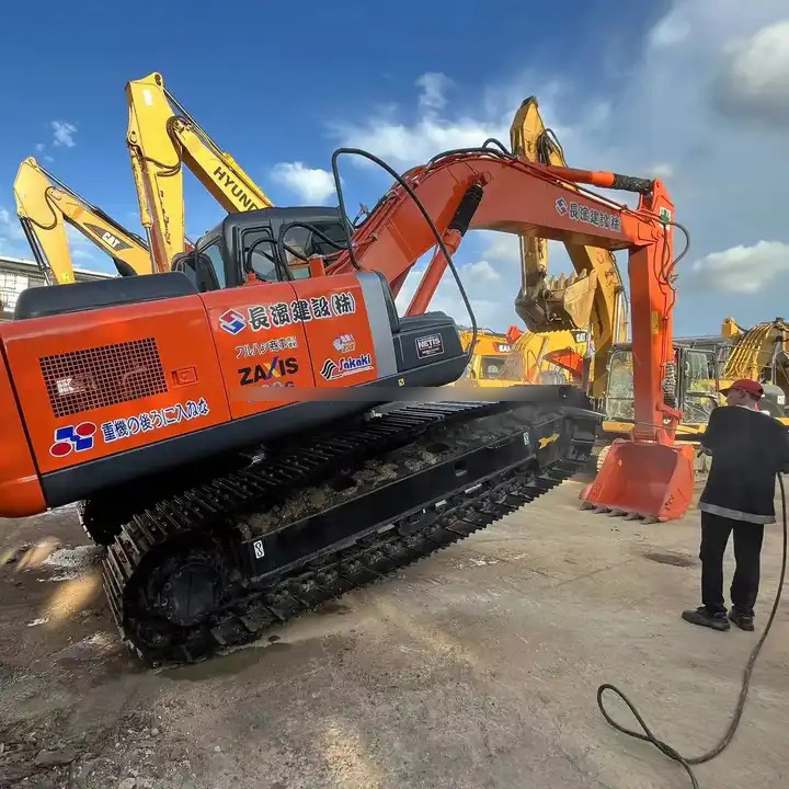 Used Japan Original Hitachi Excavator ZX200 ZX200-3G/ Second Hand 20 ton Excavator in stock for sale - Lintekskavaator: pilt 2 Used Japan Original Hitachi Excavator ZX200 ZX200-3G/ Second Hand 20 ton Excavator in stock for sale - Lintekskavaator: pilt 2