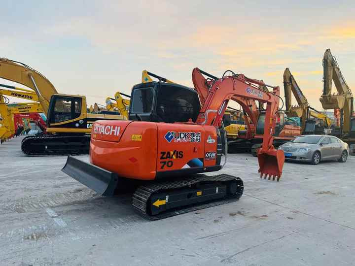 Used Japanese Excavator Hitachi 70 for Sale Hitachi 70 Excavator Hitachi Zx70 - Ekskavaator: pilt 4 Used Japanese Excavator Hitachi 70 for Sale Hitachi 70 Excavator Hitachi Zx70 - Ekskavaator: pilt 4