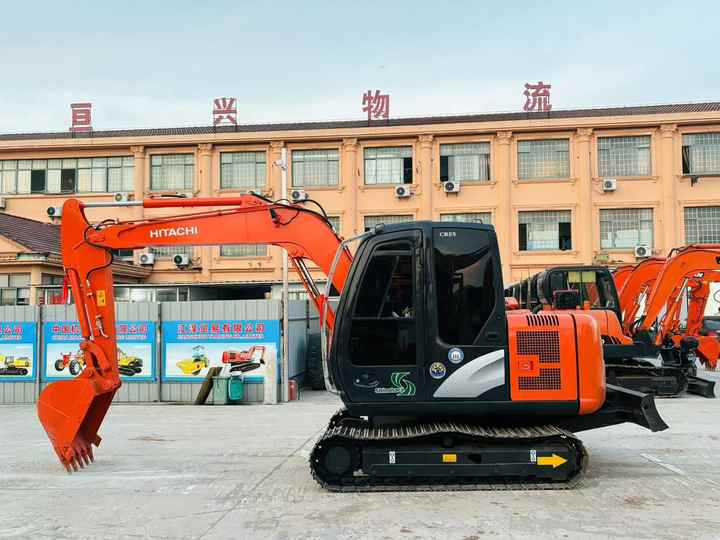 Used Japanese Excavator Hitachi 70 for Sale Hitachi 70 Excavator Hitachi Zx70 - Ekskavaator: pilt 3 Used Japanese Excavator Hitachi 70 for Sale Hitachi 70 Excavator Hitachi Zx70 - Ekskavaator: pilt 3